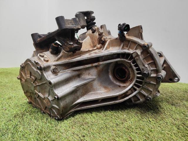 Mechaniczna skrzynia biegów w komplecie Hyundai Santa Fe 1 SM