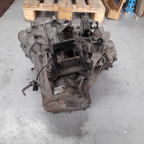 Mechaniczna skrzynia biegów w komplecie Hyundai Santa Fe 1 SM