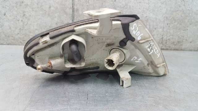 Kierunkowskaz lewy Mazda 323 BJ