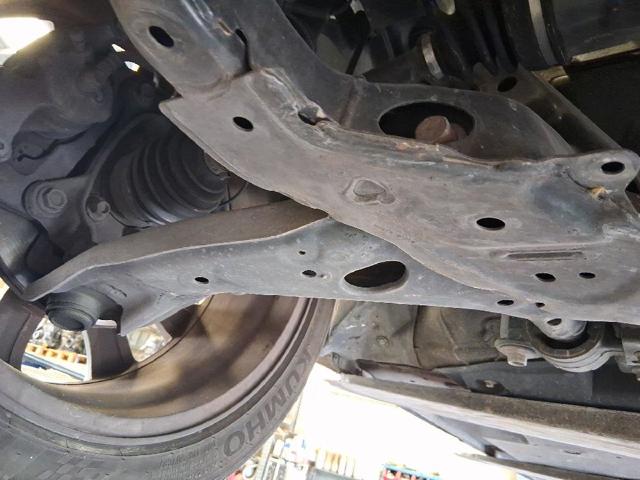 Wahacz zawieszenia przedniego dolny prawy B45A34300E MAZDA