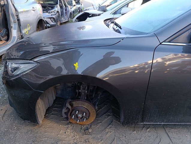 Błotnik przedni lewy B45A52211B MAZDA