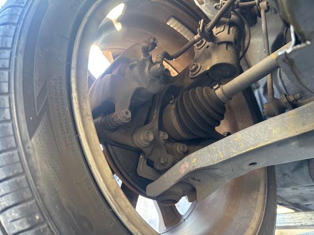 B4Y73398ZB Mazda