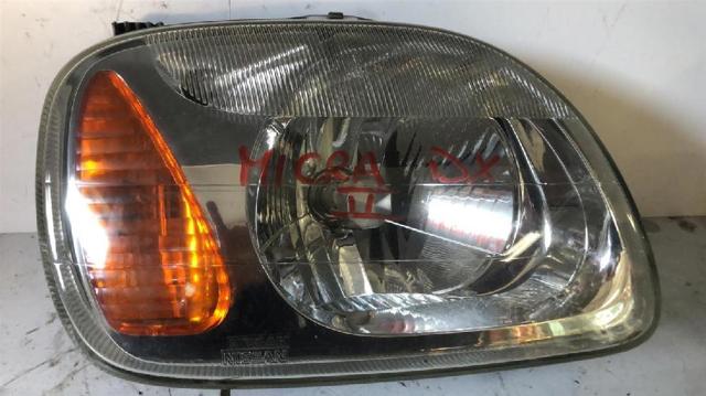 Reflektor prawy B60101F511 NISSAN