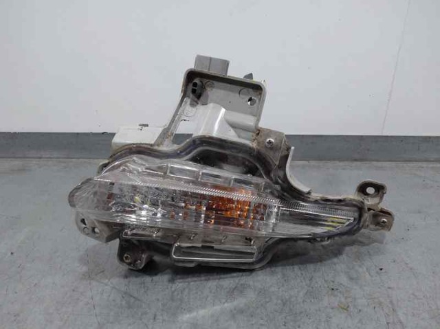 Lampa pozycyjna (kierunkowskaz) w zderzaku prawa B63C51350 MAZDA