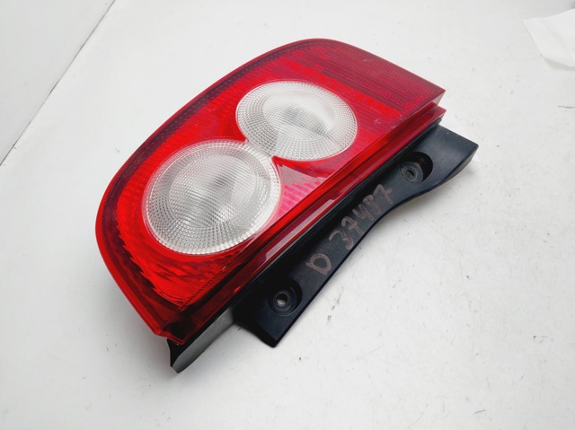 Lampa zespolona tylna prawa B6550AX720 NISSAN