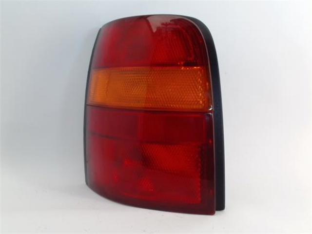 Lampa zespolona tylna lewa B65555F301 NISSAN
