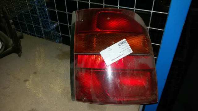 Lampa zespolona tylna lewa B65555F301 NISSAN