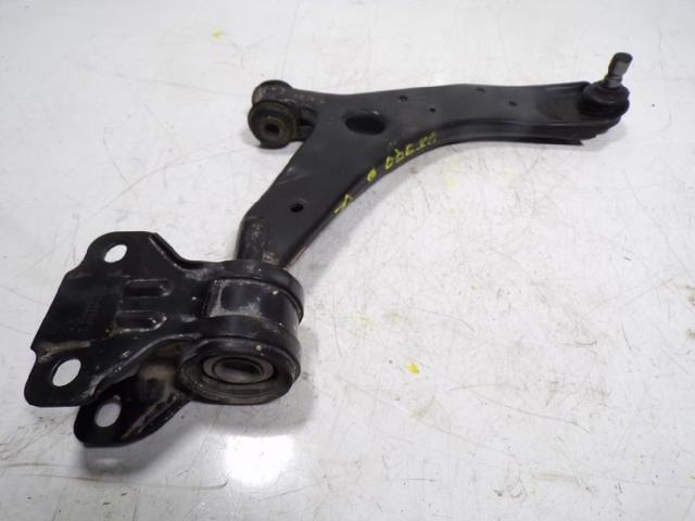 Wahacz zawieszenia przedniego dolny prawy BBM234300 MAZDA