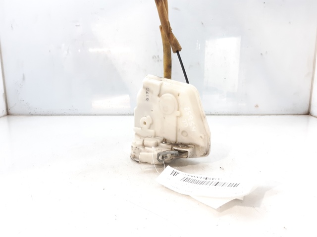 Zamek drzwi tylnych prawych BBM472310A MAZDA