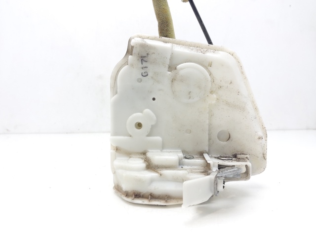 Zamek drzwi tylnych prawych BBM472310A MAZDA