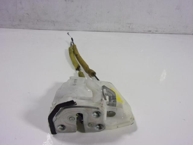 Zamek drzwi tylnych prawych BBM472310A MAZDA