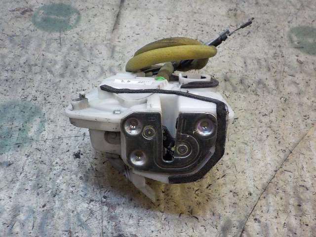 Zamek drzwi tylnych prawych BBM472310A MAZDA