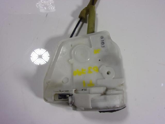 Zamek drzwi tylnych lewych Mazda 3 BL