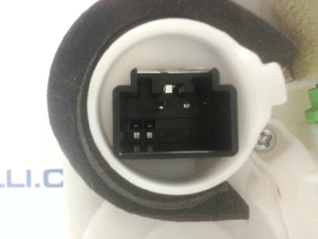 Zamek drzwi tylnych lewych Mazda 3 BL