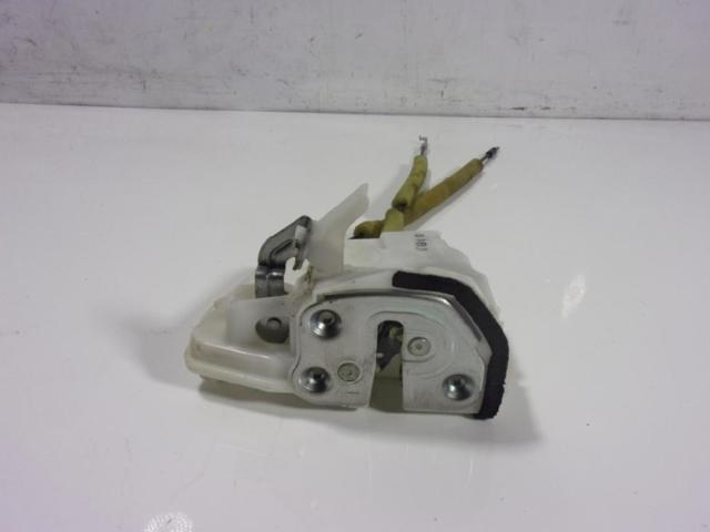 Zamek drzwi tylnych lewych Mazda 3 BL