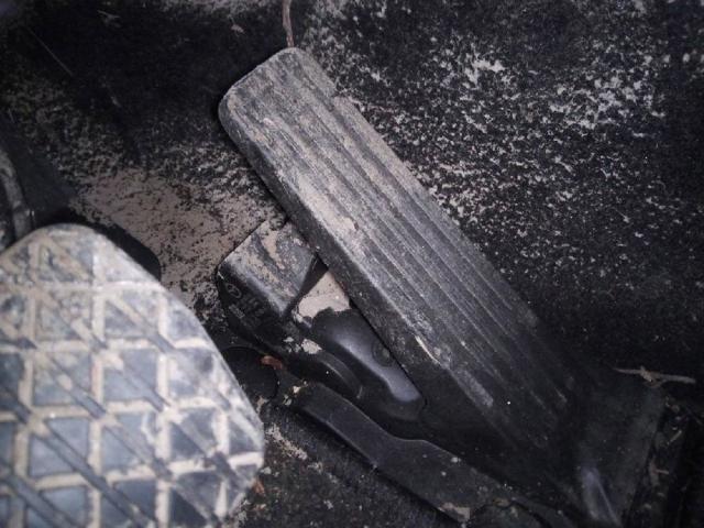 Pedał przyspieszenia (gazu) BCKA41600A MAZDA