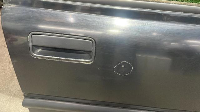 Drzwi przednie prawe BDA490340 LAND ROVER
