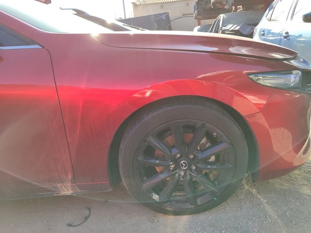 Błotnik przedni prawy Mazda 3 BP