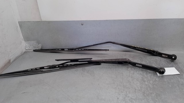 Pióro wycieraczki szyby przedniej pasażera BJ0F67330 MAZDA