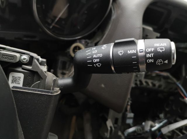 Przełącznik zespolony prawy BJ323F973BB JAGUAR