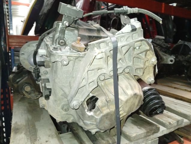 Mechaniczna skrzynia biegów w komplecie BJ3R7002BA LAND ROVER