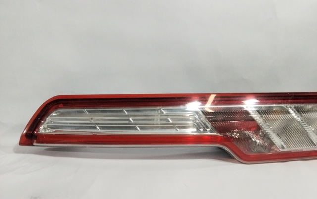 Lampa zespolona tylna prawa BK2113404AJ FORD