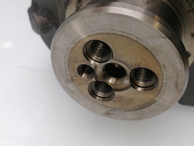 Wał korbowy silnika Ford Mondeo 3 BWY