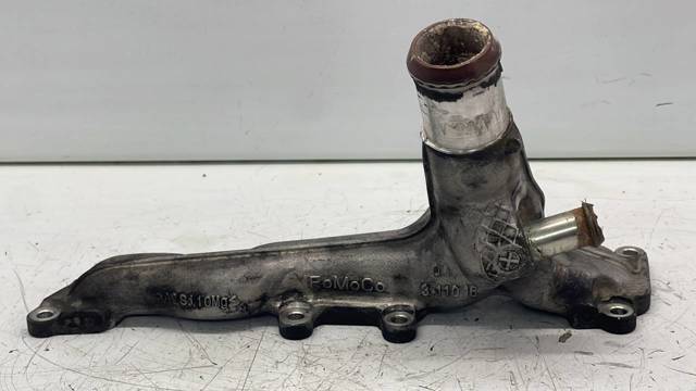 Kupić Kołnierz układu chłodzenia (trójnik) Ford Transit  V363 w dobrej cenie