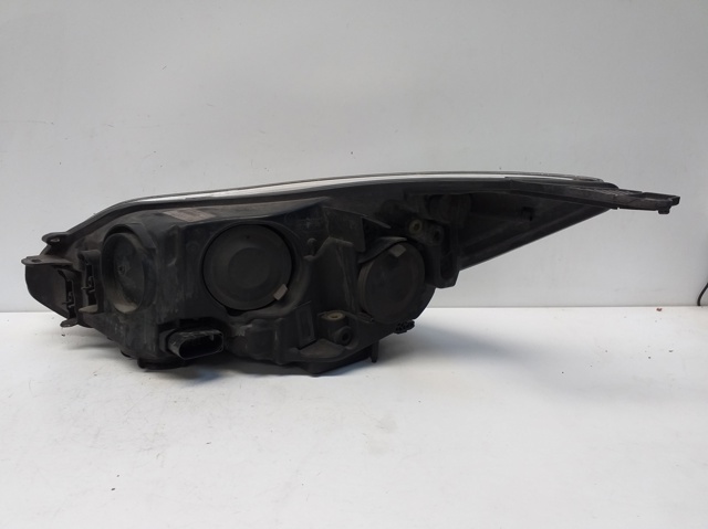 Reflektor prawy Ford Focus 3 CB8