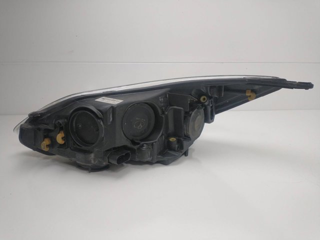 Reflektor prawy Ford Focus 3 CB8