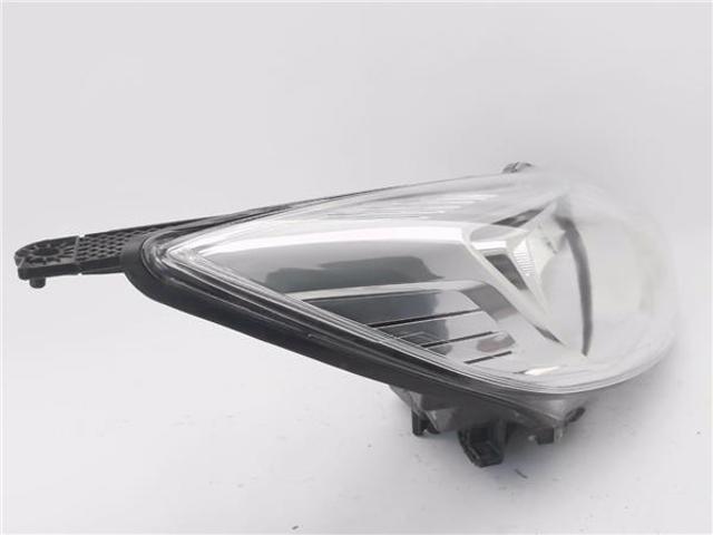 Reflektor prawy Ford Focus 3 CB8