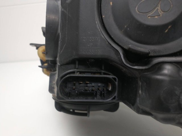 Reflektor prawy Ford Focus 3 CB8