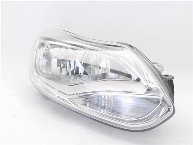 Reflektor prawy Ford Focus 3 CB8