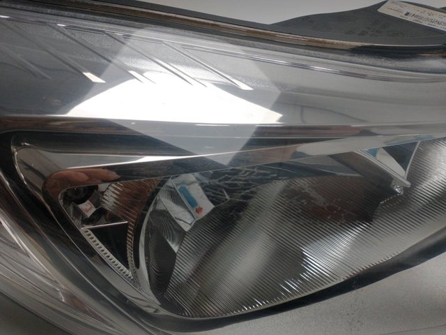 Reflektor prawy Ford Focus 3 CB8