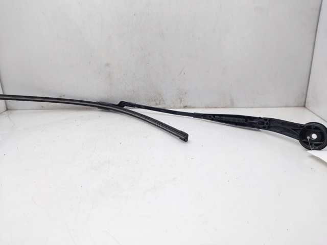 Ramię wycieraczki szyby przedniej BM5117526BC FORD