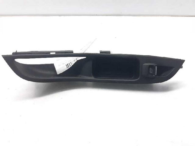 Panel przyciskowy sterowania podnośnikiem szyby przedni prawy BM5T14529AA FORD