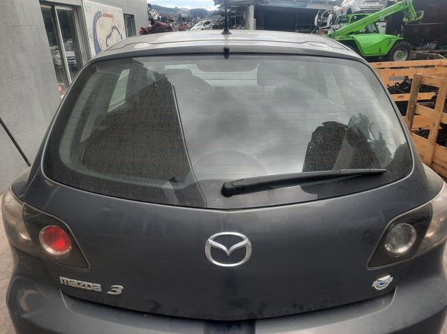 Klapa bagażnika Mazda 3