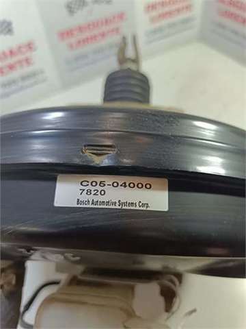 Wzmacniacz próżniowy hamulców C0504000 MAZDA