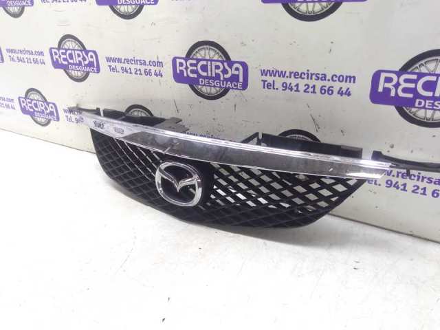 Atrapa chłodnicy Mazda Premacy CP