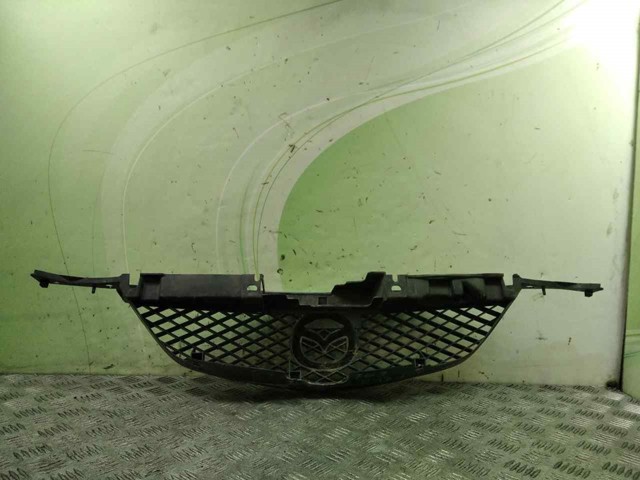 Atrapa chłodnicy Mazda Premacy CP