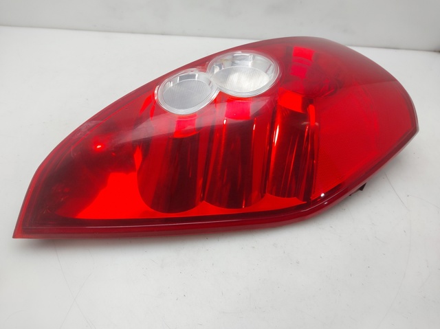 Lampa zespolona tylna lewa C23551160 MAZDA
