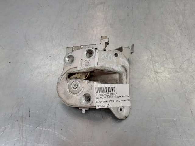 Zamek drzwi tylnych prawych C23572310G MAZDA