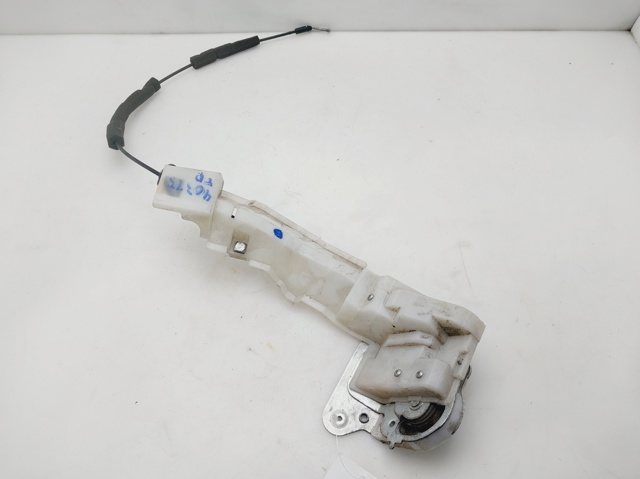 Zamek drzwi tylnych prawych C23572310G MAZDA