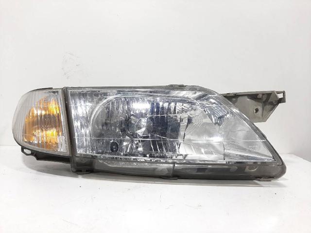  Mazda Premacy  (CP)