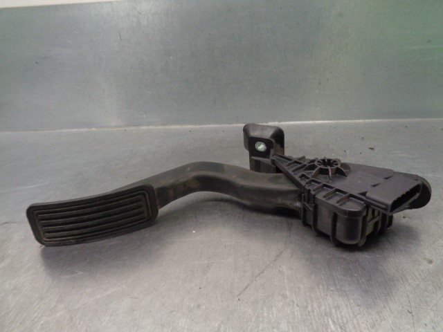 Pedał przyspieszenia (gazu) CC3041600 MAZDA