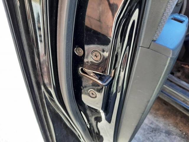 Kupić Zamek drzwi przednich lewych Mazda 5 I CR w dobrej cenie