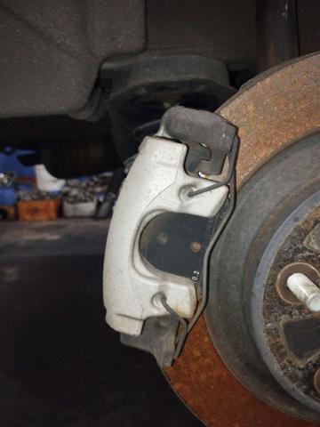 Zacisk hamulcowy tylny prawy CCY92661X MAZDA