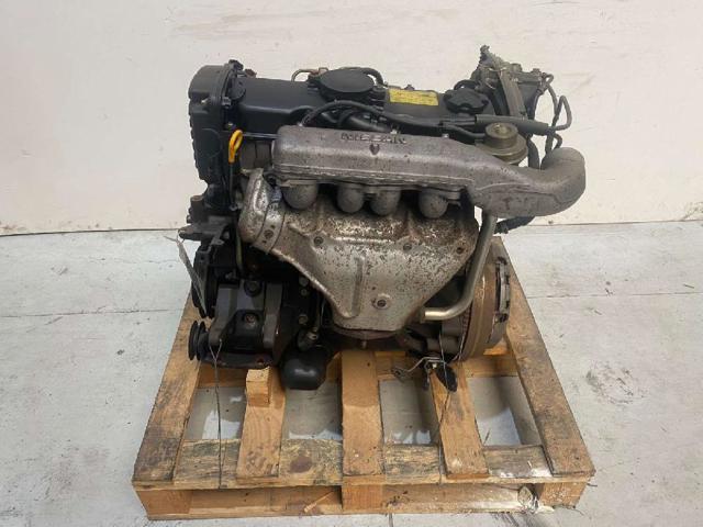 Silnik w komplecie CD20 NISSAN