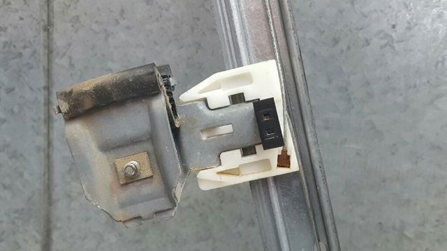 Mechanizm podnoszenia szyby drzwi przednich prawych Rover 75 RJ