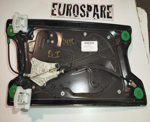 CUR000150 Land Rover